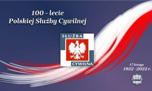 godło Polski w biało-szarej ramce z napisem służba cywilna. Z lewej strony u góry biały napis: 100-lecie Polskiej Służby Cywilnej, w prawym dolnym rogu biały napis: 17 lutego 1922- 2022 r. i policyjna gwiazda. Całość umieszczona jest na niebieskim tle z biało czerwonymi barwami, jakby skrzydłem z piór, namalowanym na ukos przez cały obrazek rozpoczynając od prawego górnego rogu, a kończąc w lewym dolnym